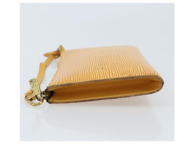 LOUIS VUITTON Pochette Accessoires Epi Pouch Giallo M52949 LV Auth BA11630 - vista 4
