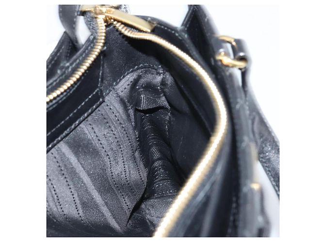 Borsa a mano Vala in pelle 2 in 1 nera e dorata di Salvatore Ferragamo Auth gh1879 - vista 21
