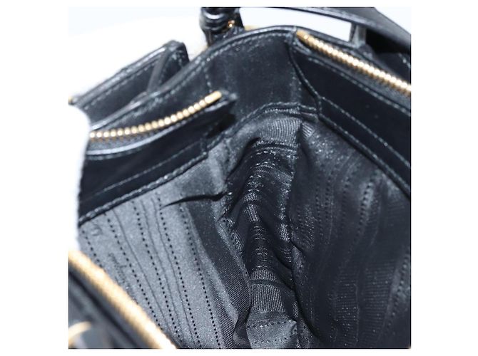 Borsa a mano Vala in pelle 2 in 1 nera e dorata di Salvatore Ferragamo Auth gh1879 - vista 22