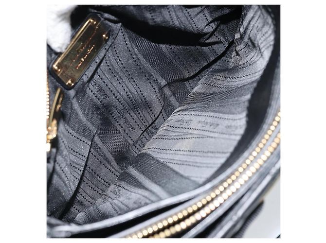 Borsa a mano Vala in pelle 2 in 1 nera e dorata di Salvatore Ferragamo Auth gh1879 - vista 23