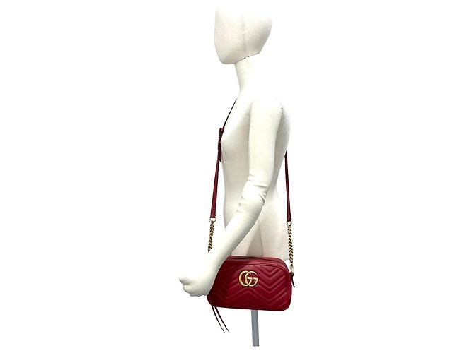 Borsa a spalla in pelle rossa GG Marmont di Gucci Rosso - vista 2