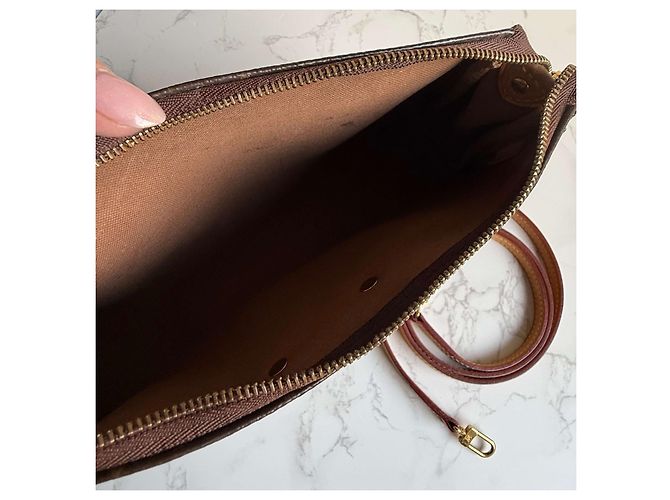 Borsa a tracolla Eva monogram di Louis Vuitton Marrone - vista 12