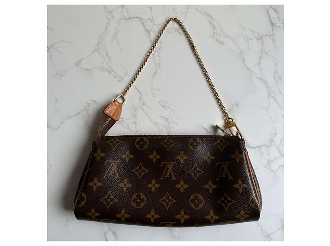 Borsa a tracolla Eva monogram di Louis Vuitton Marrone - vista 8