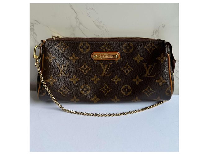 Borsa a tracolla Eva monogram di Louis Vuitton Marrone - vista 9