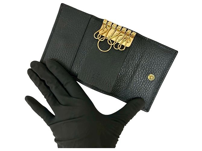 Chaveiro de couro com logo GG Marmont da GUCCI - vista 7
