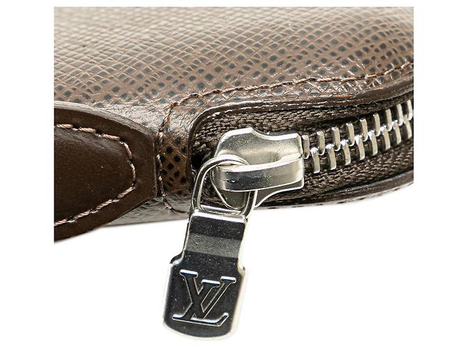Portafoglio lungo Organizer Atoll Taiga Louis Vuitton Marrone - vista 5