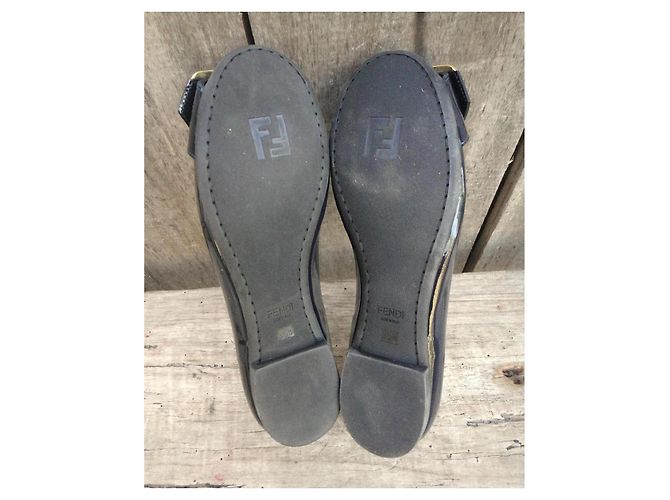 Bailarinas Fendi de charol negro - vista 4