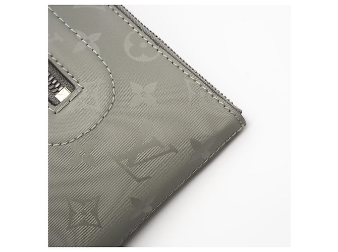 Pochette Cosmos en Titane Monogram Louis Vuitton Beige - vue 10