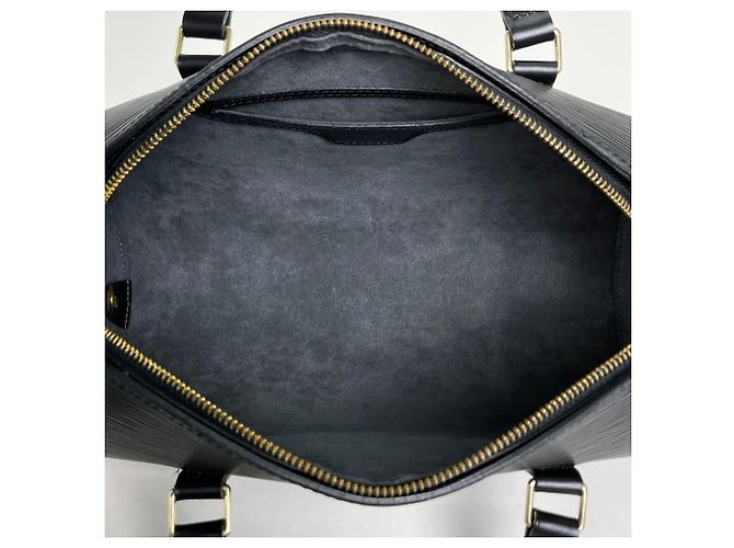 Borsa cilindrica Soufflot Louis Vuitton Nero - vista 9