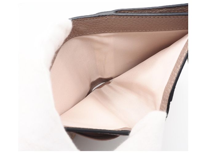 Portefeuille bi-fold Valentino en cuir beige - vue 11