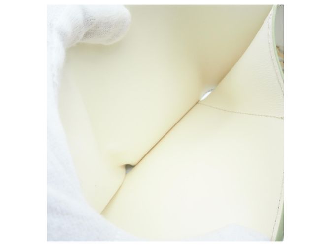 Cartera Capucines XS en Taurillon Louis Vuitton Blanco Verde - vista 12