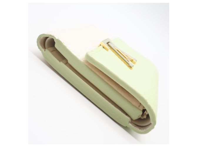 Cartera Capucines XS en Taurillon Louis Vuitton Blanco Verde - vista 7