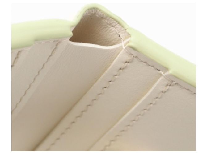 Cartera Capucines XS en Taurillon Louis Vuitton Blanco Verde - vista 9