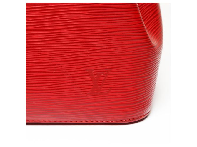 Noe Bolso de Hombro Petit Noé Epi Louis Vuitton Roja - vista 8