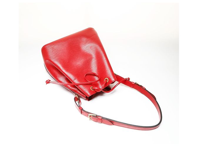 Noe Bolso de Hombro Petit Noé Epi Louis Vuitton Roja - vista 9