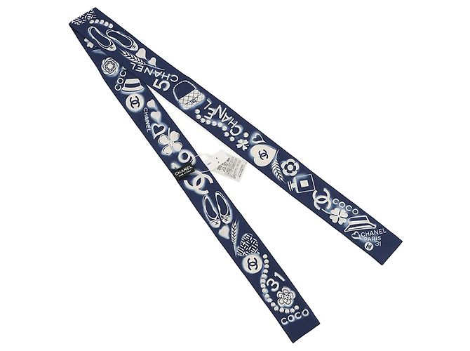 Chanel Banda de Seda con Estampado de Charms CC Azul - vista 3