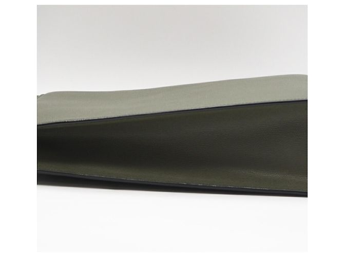 Borsa a Spalla Boxy Military in Pelle di Vitello Morbida 2 Vie Valextra Cachi - vista 6