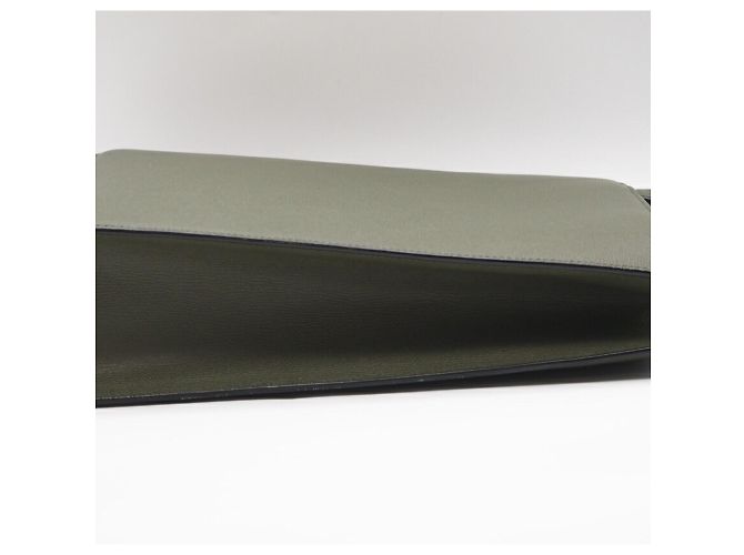 Borsa a Spalla Boxy Military in Pelle di Vitello Morbida 2 Vie Valextra Cachi - vista 7