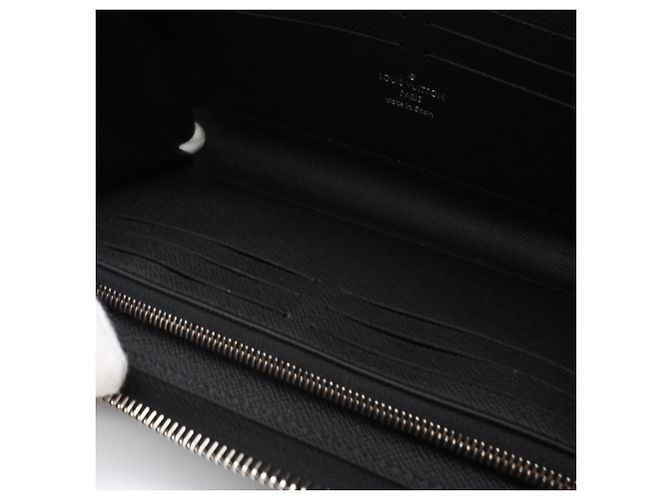 Portafoglio Lungo Zippy Dragonne Taiga Louis Vuitton Nero - vista 11