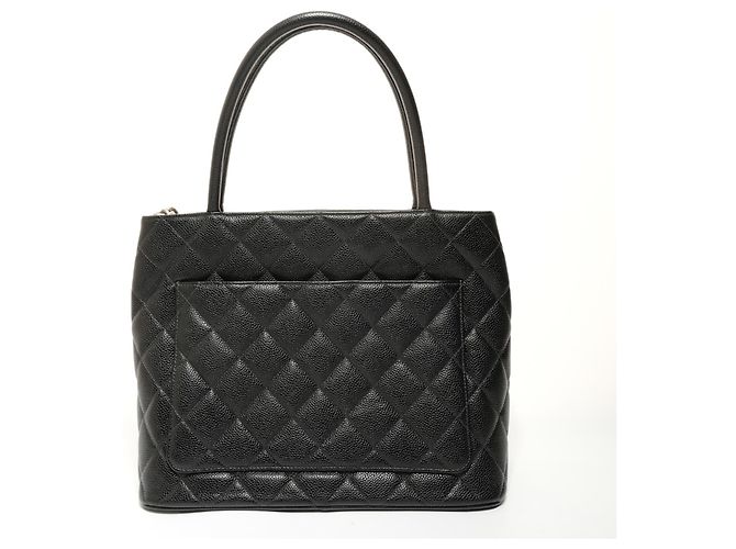Timeless Borsa Tote Reissue Chanel in pelle di vitello grana nera Nero - vista 2