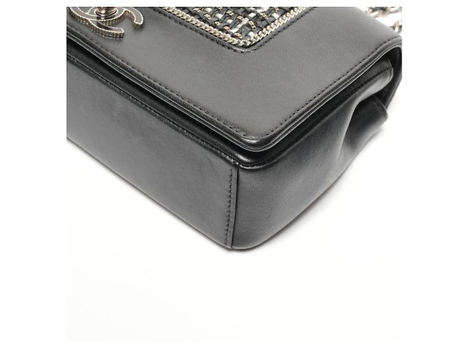 Borsa a Spalla Chanel in Pelle di Agnello con Doppio Patta Nero - vista 6