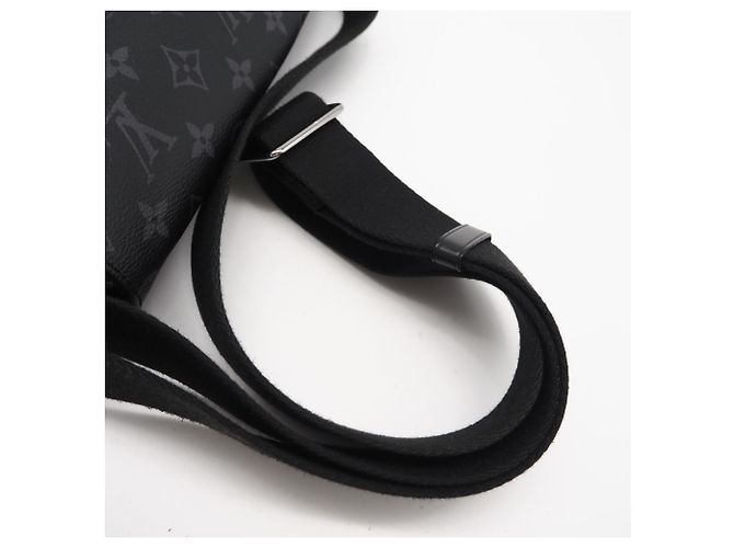 Borsa a Spalla District PM Monogram Eclipse di Louis Vuitton Marrone Nero - vista 4