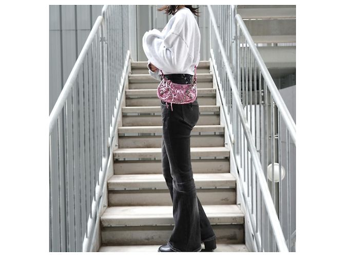 Borsa a Spalla Mini Le Cagole di Balenciaga Rosa Metallico - vista 14