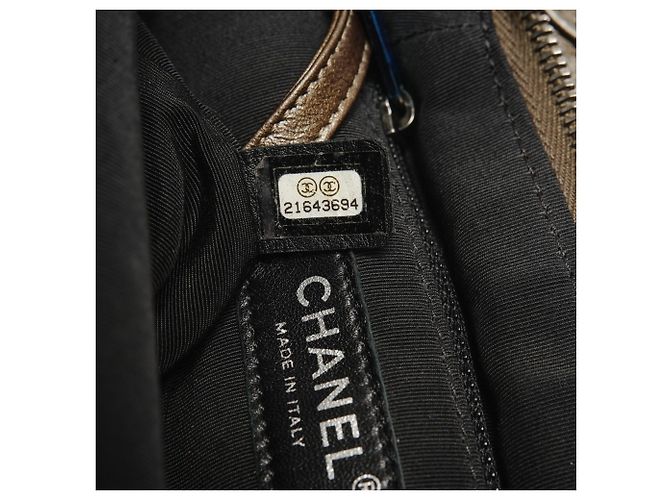 Chanel Lammnappa Matelassé Rucksack in Khaki - Ansicht 10
