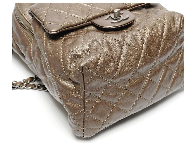 Chanel Lammnappa Matelassé Rucksack in Khaki - Ansicht 5