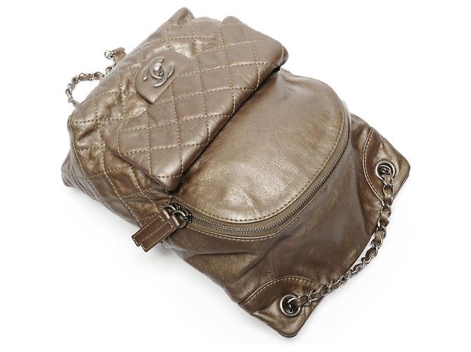 Chanel Lammnappa Matelassé Rucksack in Khaki - Ansicht 8