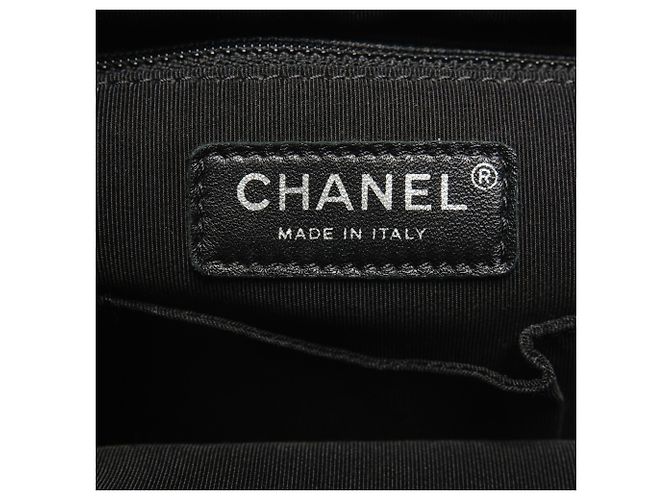 Chanel Lammnappa Matelassé Rucksack in Khaki - Ansicht 9