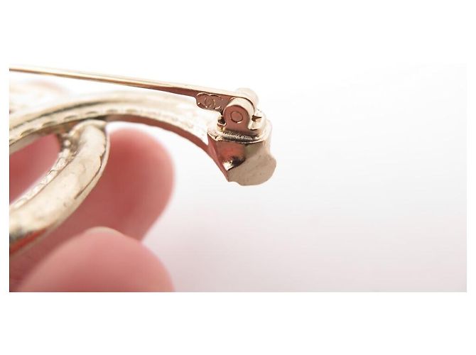 NEUE CHANEL CC LOGO BROSCHE AUS GOLDENEM METALL KOLLEKTION 2022 - Ansicht 5