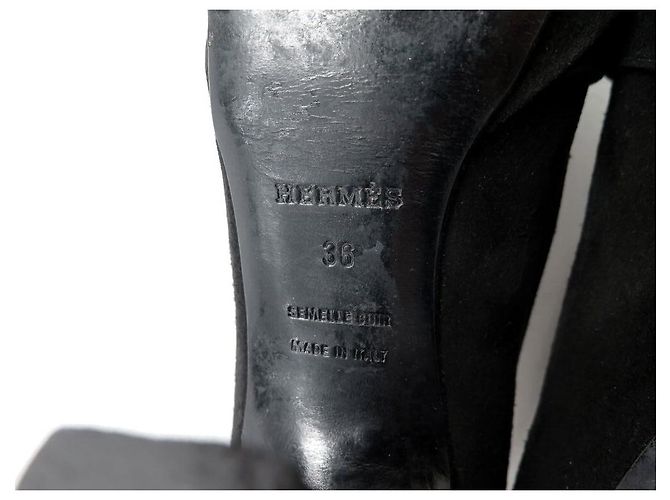 Hermès HERMES CHAINE 36 SCHWARZE SAMT-PUMPS - Ansicht 8