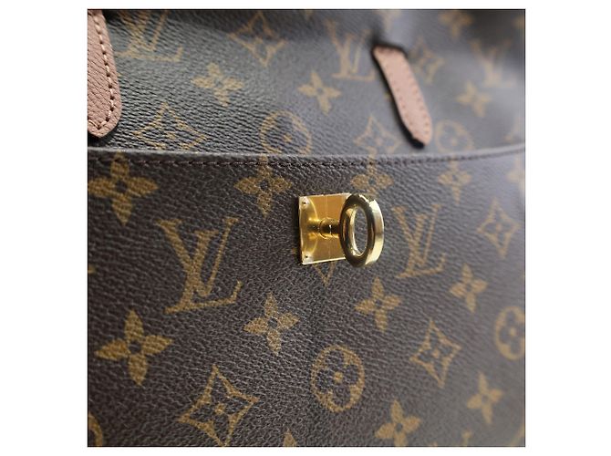 Louis Vuitton Venus Monogram Top Handle Bag in Brown Coated Canvas Red - view 10