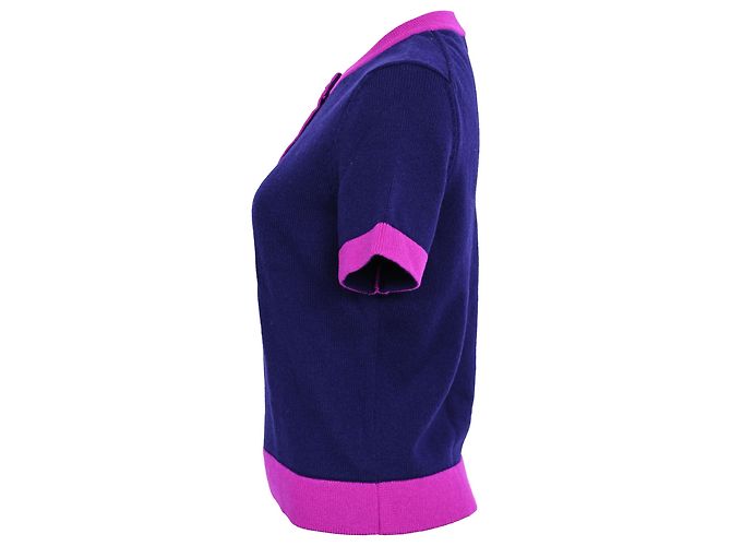 Timeless Chanel bicolor Kurzarm-Cardigan aus marineblauer Kaschmir - Ansicht 2