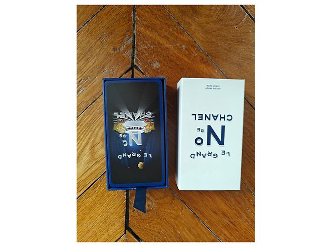Chanel Grand Tarot Set Weiß Blau Gold hardware - Ansicht 4