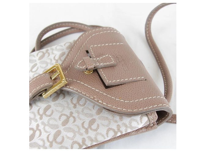 Sac à épaule mini Anagram Repeat de Loewe Beige - vue 9