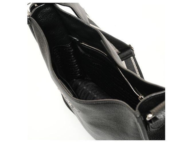 Borsa a spalla in pelle nera Prada Nero - vista 11