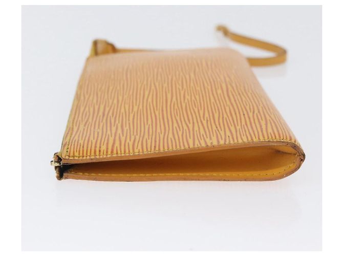 LOUIS VUITTON Pochette Accessoires Epi Pouch Giallo M52949 LV Auth LNZ682 - vista 4