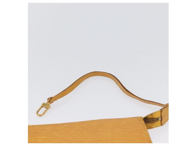 LOUIS VUITTON Pochette Accessoires Epi Pouch Giallo M52949 LV Auth LNZ682 - vista 8
