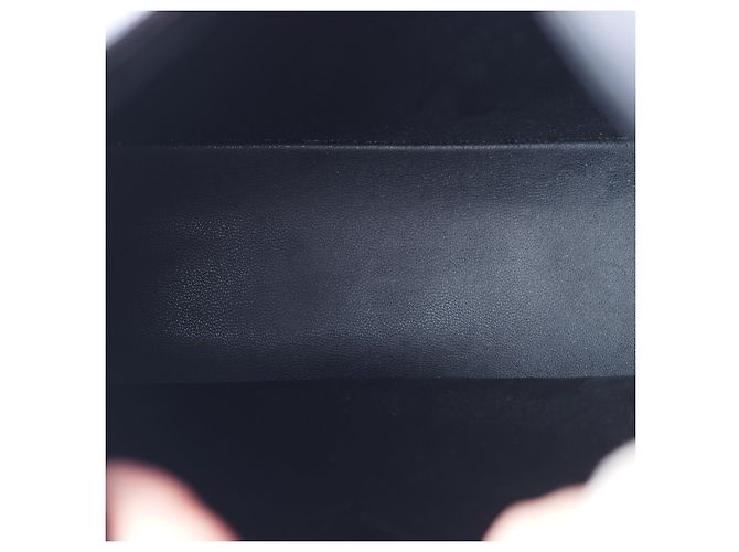 Givenchy Leder Tasche mit Ausschnitten Schwarz - Ansicht 7
