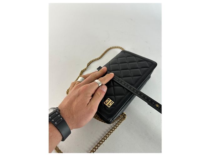 Vintage Givenchy 4G Ledertasche Schwarz - Ansicht 12