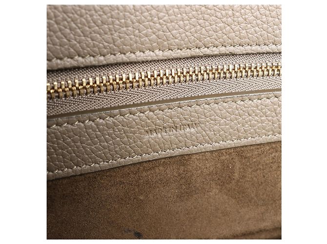 Céline Bolsa de Ombro Pequena em Couro Celine Cabas Phantom na Cor Taupe - vista 10