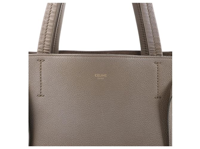 Céline Bolsa de Ombro Pequena em Couro Celine Cabas Phantom na Cor Taupe - vista 6