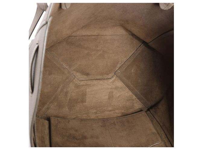 Céline Bolsa de Ombro Pequena em Couro Celine Cabas Phantom na Cor Taupe - vista 9