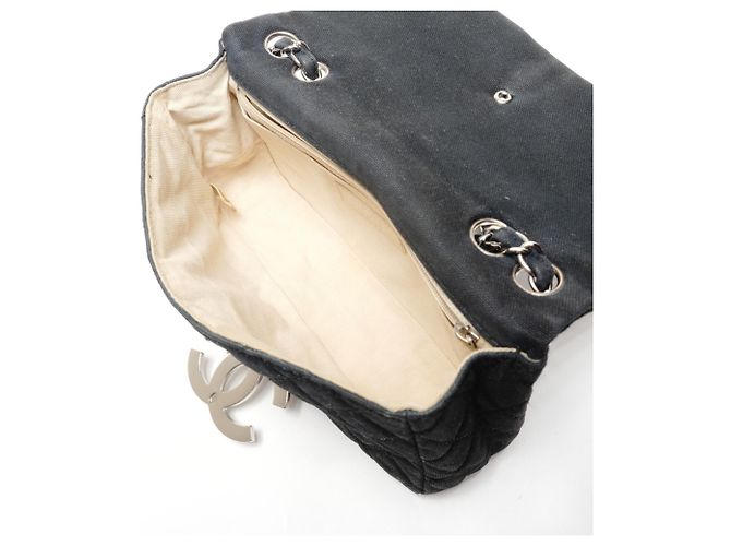 Borsa a spalla in tela matelassé Chanel Nero - vista 11