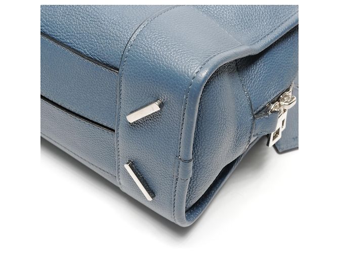 Borsa a Spalla Loewe Amazona Anagram in Pelle Blu - vista 6