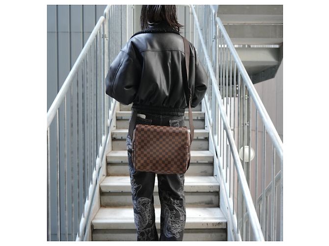 Borsa a Spalla Damier Naviglio Louis Vuitton Marrone - vista 13