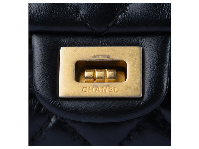 Mademoiselle Schwarze gesteppte Leder-Gürteltasche Chanel Reissue 2.55 - Ansicht 8