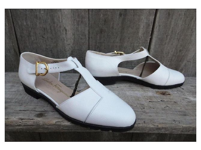 Sandali Salvatore Ferragamo Gancini in pelle bianca Bianco - vista 4